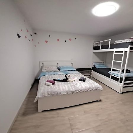 Freedom House Apartment ไพราน ภายนอก รูปภาพ