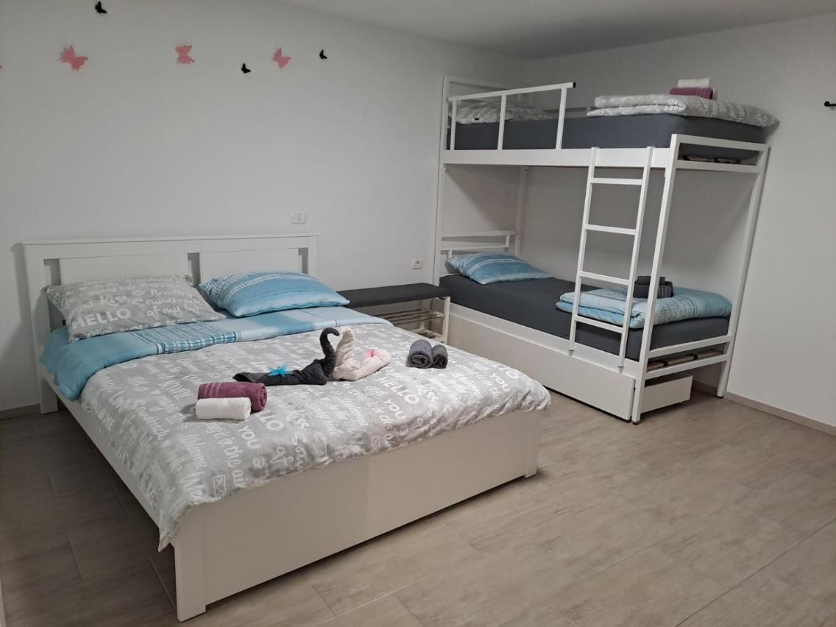Freedom House Apartment ไพราน ภายนอก รูปภาพ